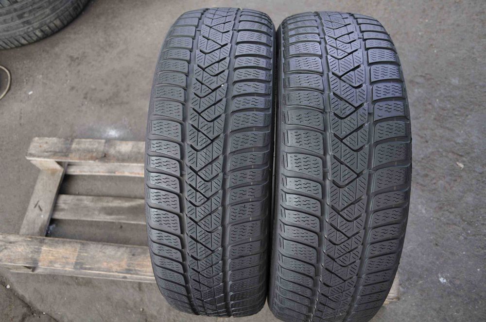 SET 2 Anvelope Iarna 205/60 R17 PIRELLI Sottozero 3 93H