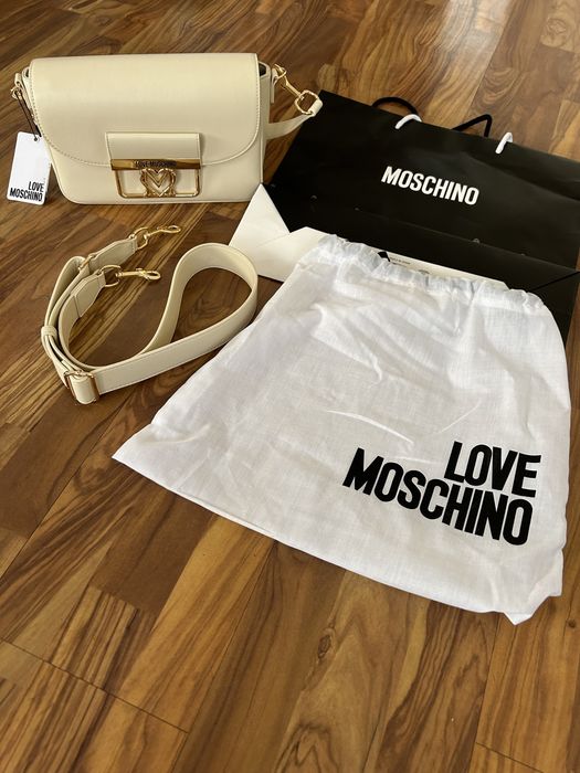 Нова чанта Lоve Moshcino