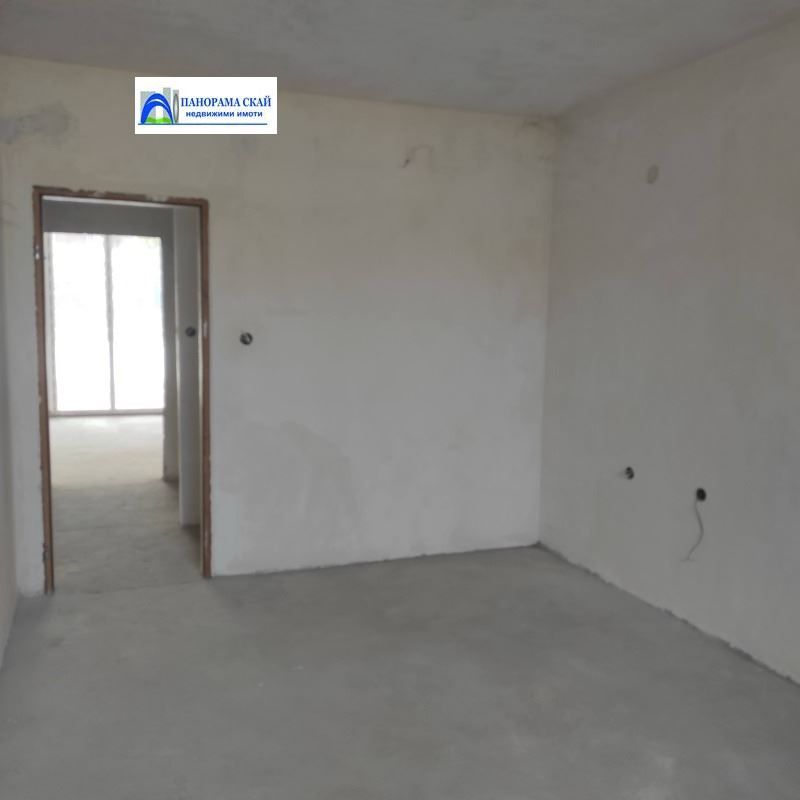Продава се Тристаен апартамент в Плевен, Идеален център - 91 кв.м за 1484 €/кв.м - Снимка #8