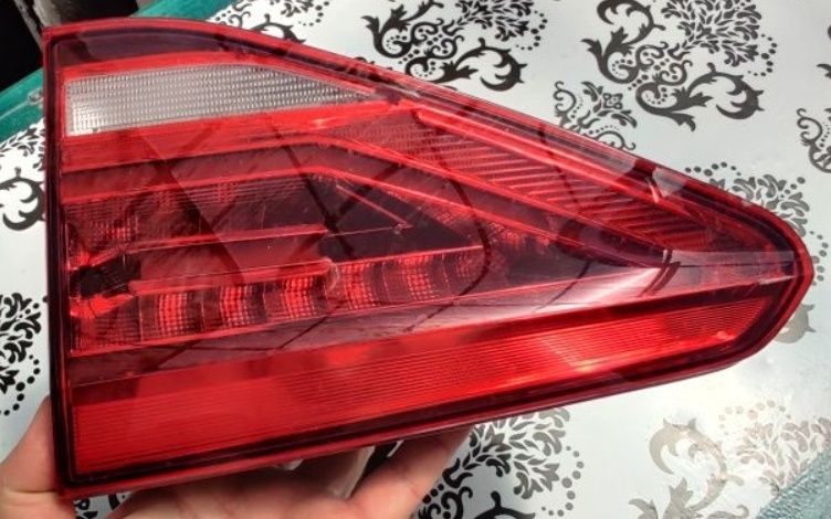 Lampa spate stanga VW Touran 5T 2015 2020 originala Valeo cod 5TA94530