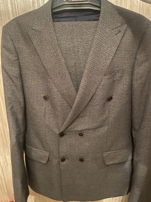 продам костюм двухбортный