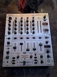 Behringer DjX 700 PRO MIXER