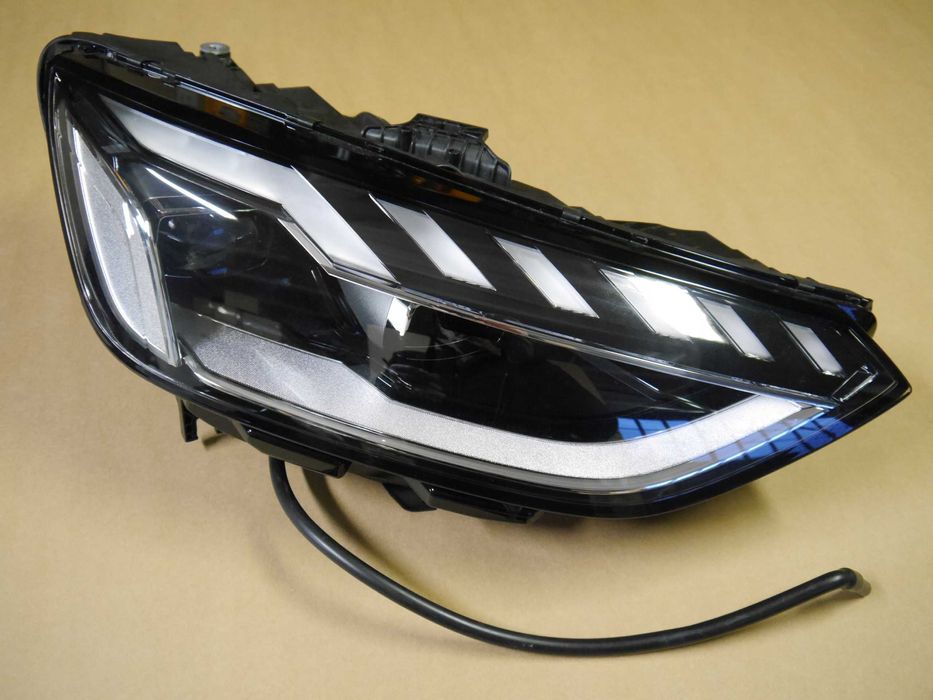Audi A4 8W lift far full led matrix far stanga far dreapta faruri