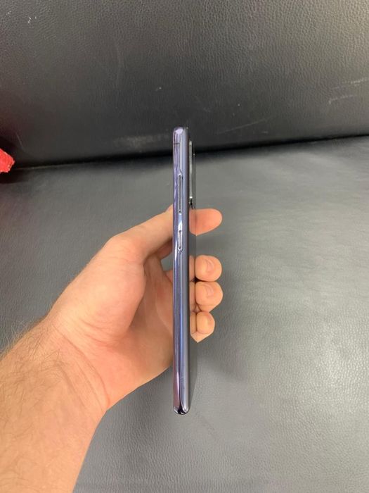 Продается Самсунг S20 FE