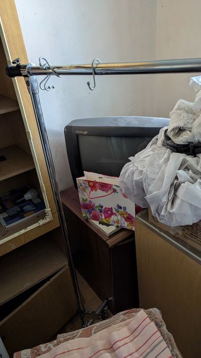 Отдам бесплатно старую мебель