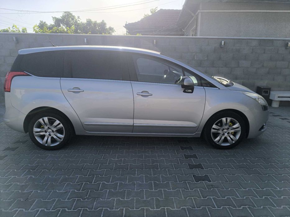 Peugeot 5008 Confort, 2010 година, 1.6 HDI, 109 к.с