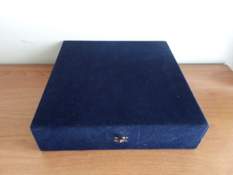 Комплект в кутия за бижута ретро