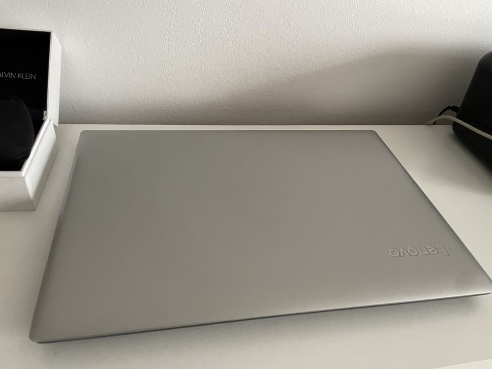 Laptop LENOVO IdeaPad 330-15ARR, AMD Ryzen 3 (*vine cu încărcător nou)