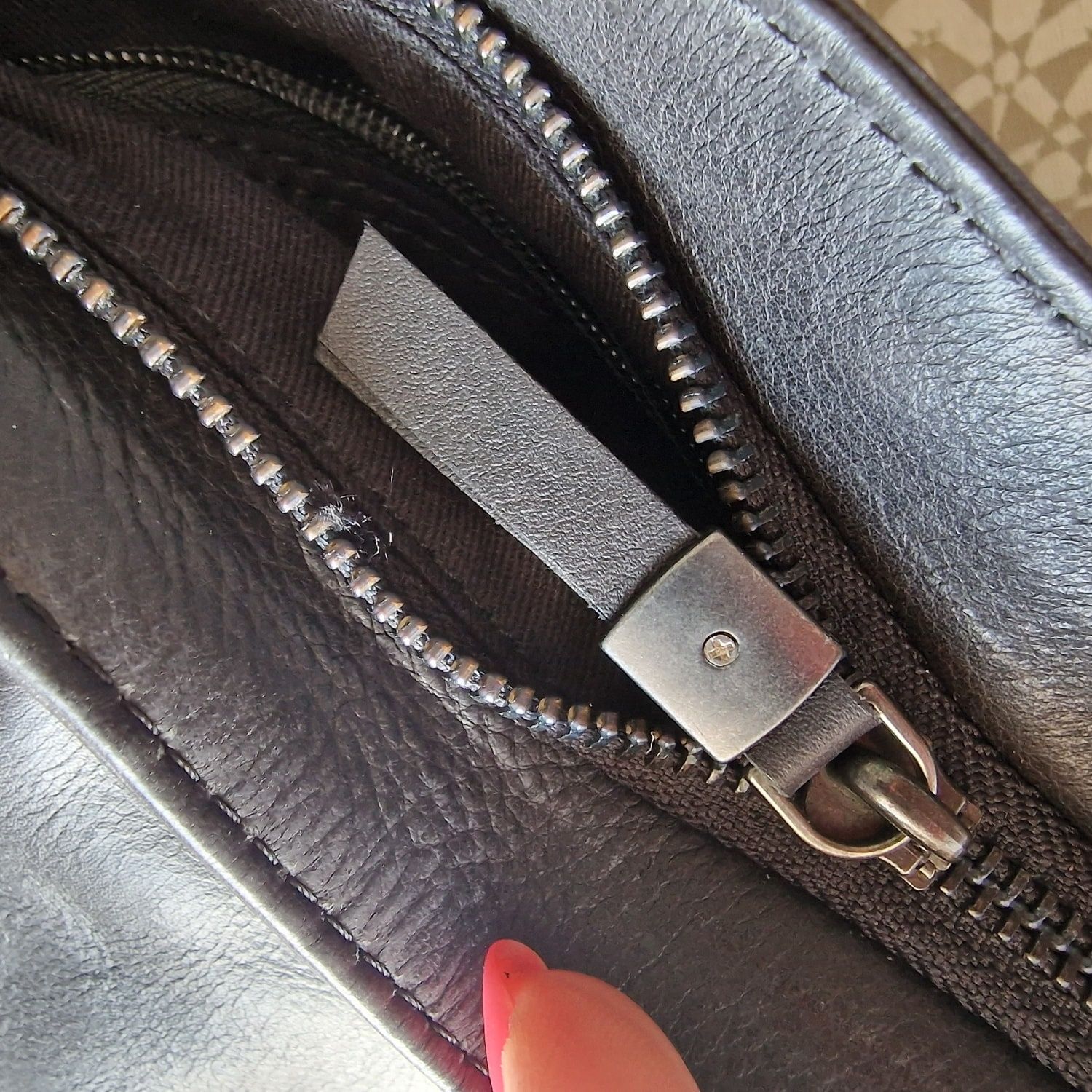 Страхотна дамска чанта MICMACBAGS естествена кожа
