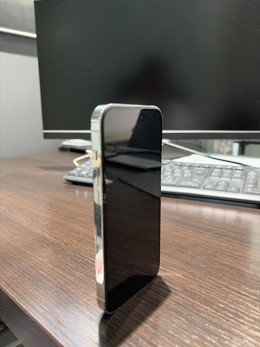 Продам Iphone 14 pro 256g