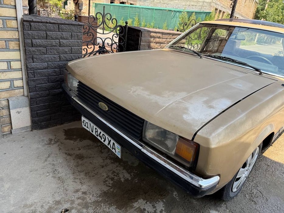 Ford Granada 1982 yil