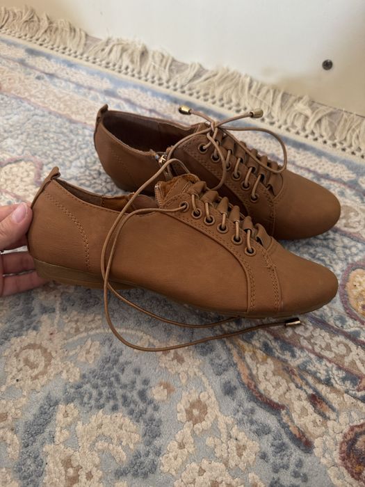 Продается женская обувь