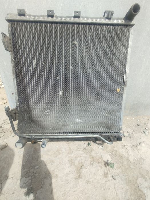 Продам радиатор Мерседес