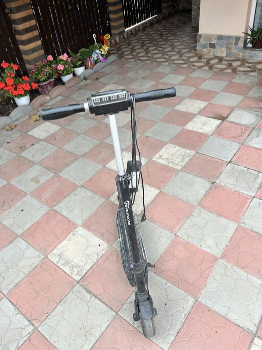 Vand trotineta electrica porneste , dar nu ii tine bateria la drum .