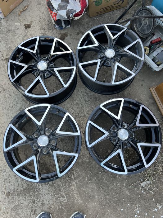 Продам диски Toyota Camry Corolla