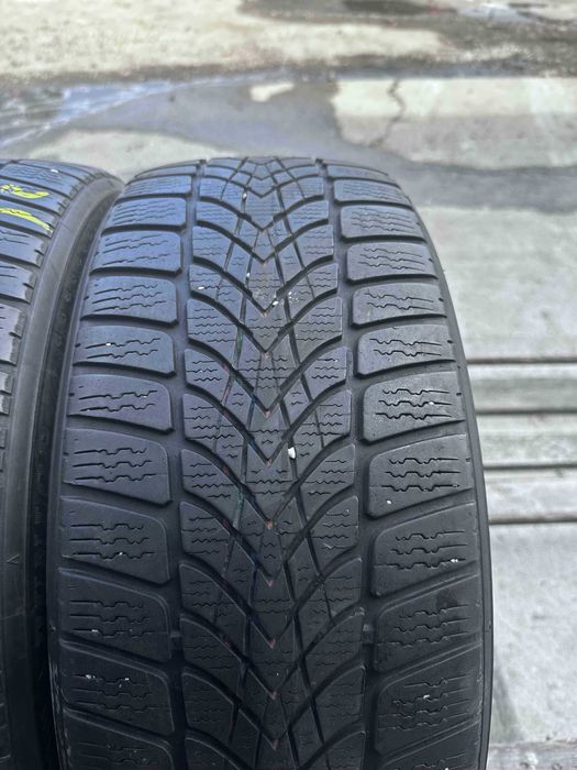 SET 2 Anvelope Iarna 205/45 R17 DUNLOP SP Winter Sport 4D Runflat