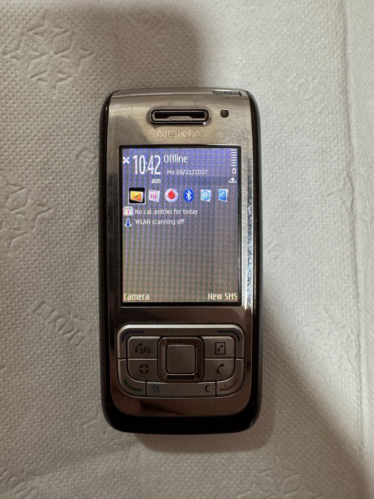 Nokia e 65 в оригинале в своем корпусе