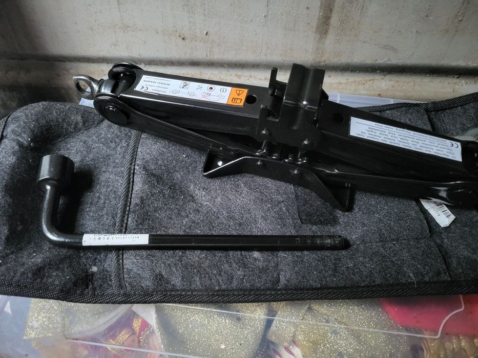 Cric complet Dacia Spring