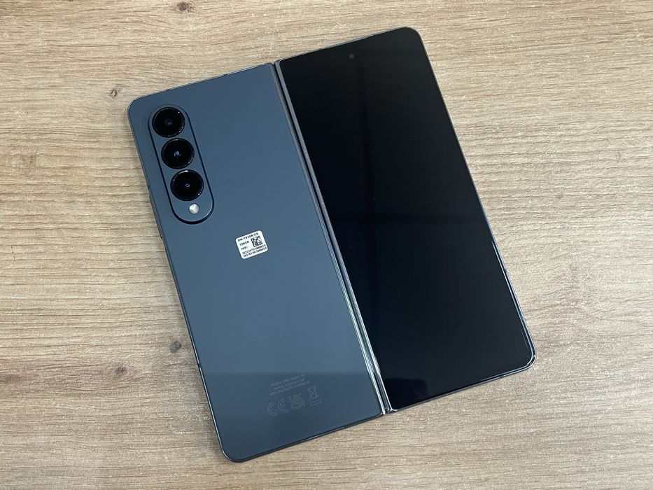 Samsung Z Fold 4 256GB Перфектен