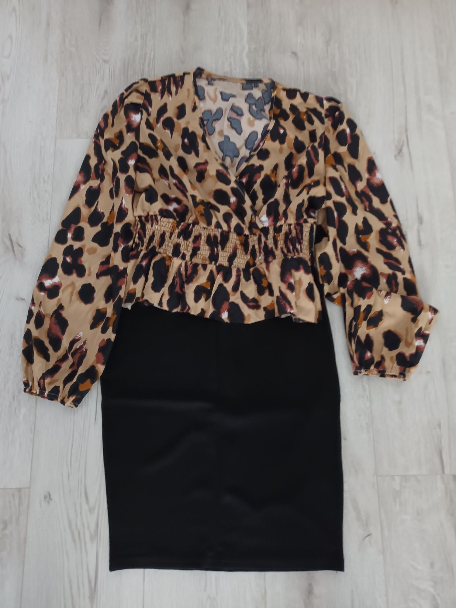 Set fusta cu bluza