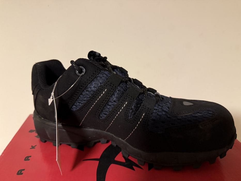 Bocani / Pantofi de lucru dama cu bombeu metalic