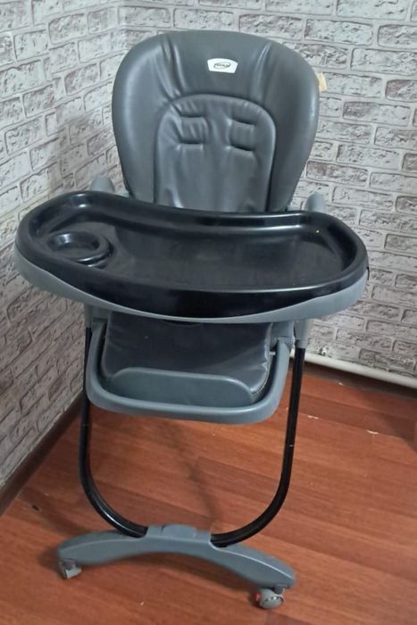 Продам срочно детский стульчик для кормления ребенка