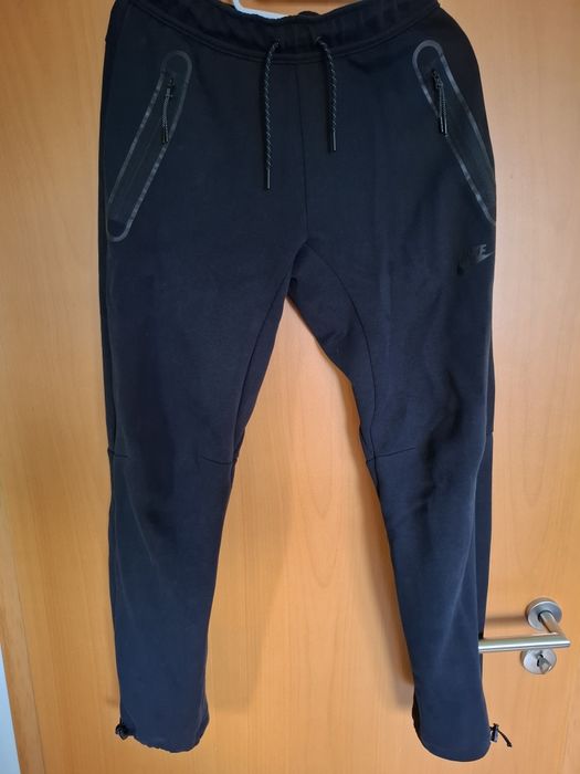 Pantaloni Nike Tech Fleece