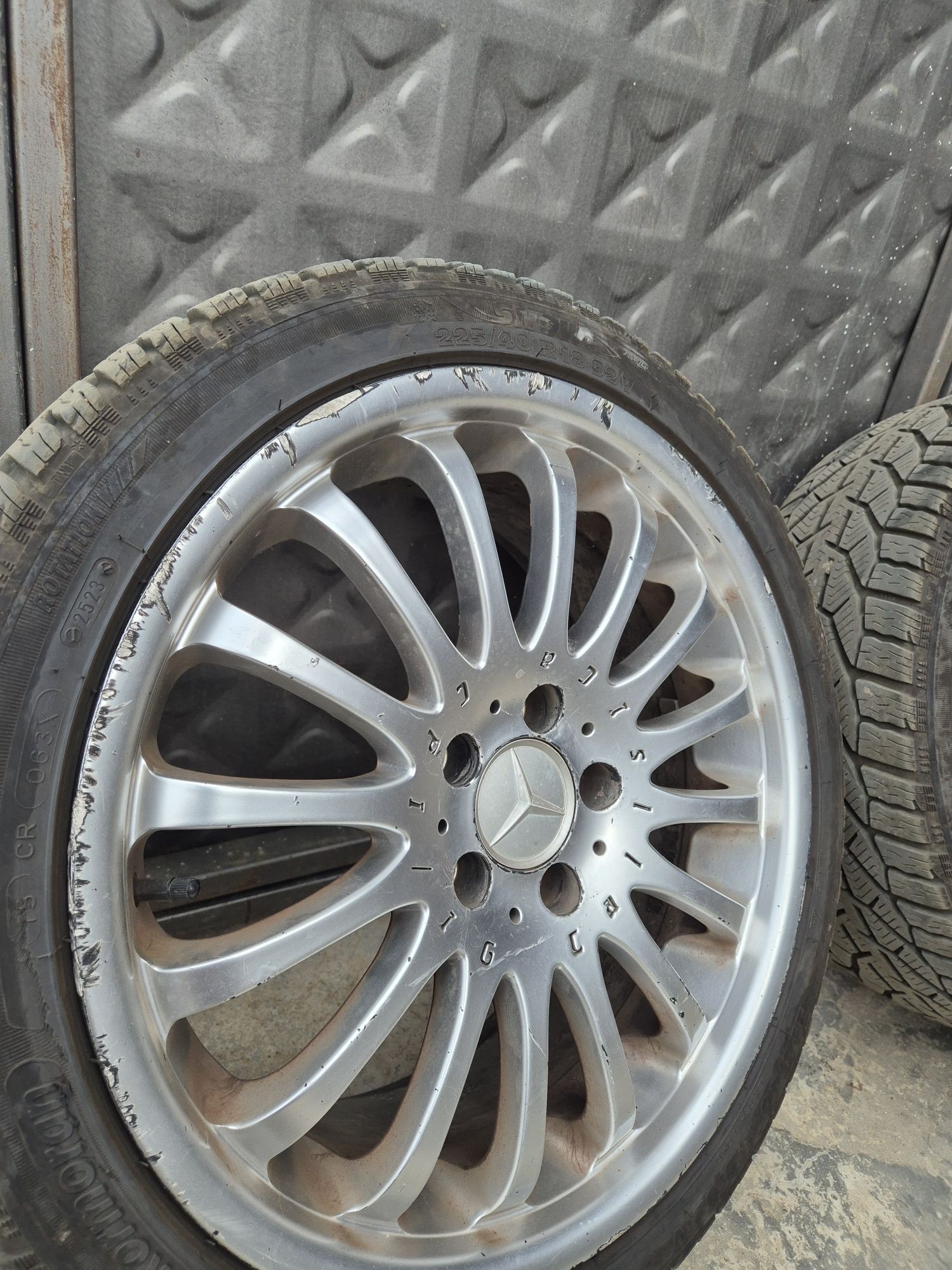 Джанти с гуми Mercedes Benz 225/40/18