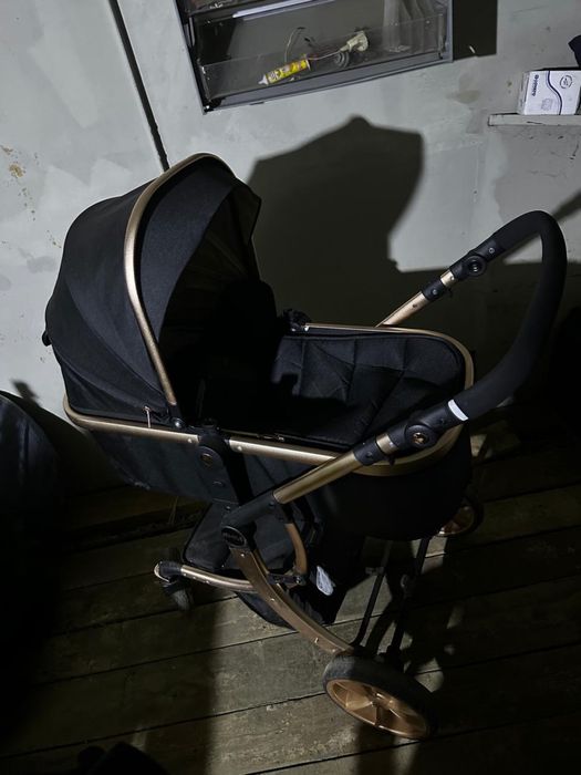 Продам коляску в идеальном состоянии