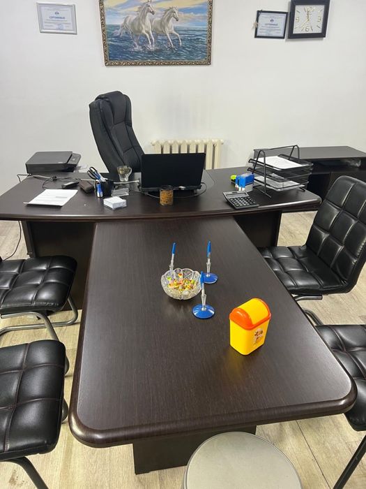 продается мебель - кабинет руководителя и ассистента