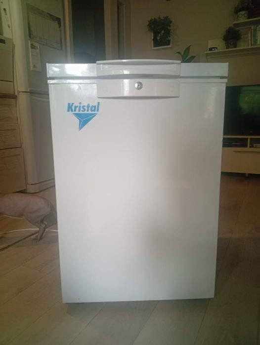 Продам морозильную камеру