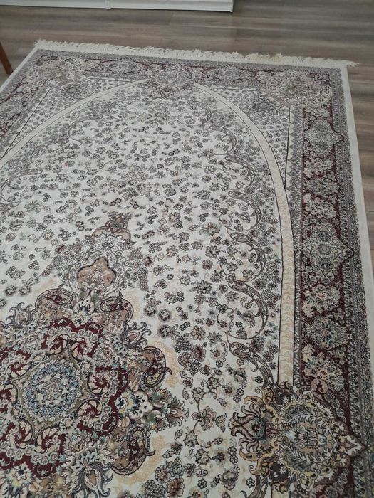 Продам ковер 2*4