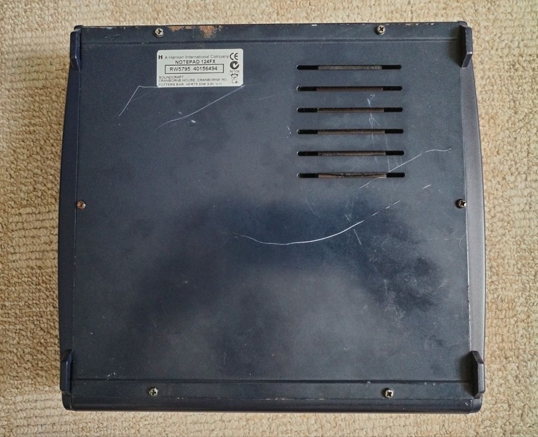 Mixer audio, chitara, Soundcraft Notepad 124FX