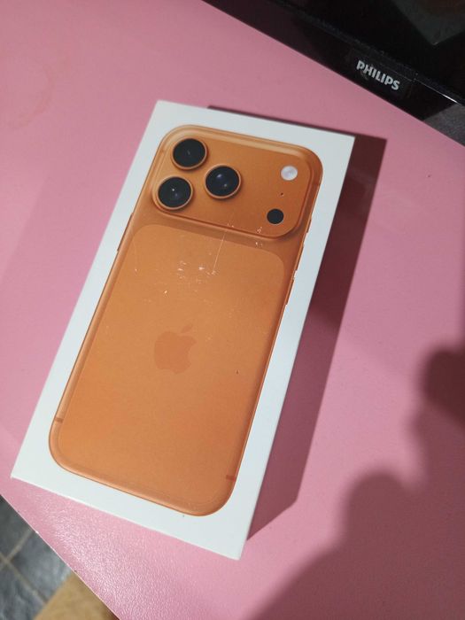 IPhone 17 pro, цвят оранжев, неразопакован