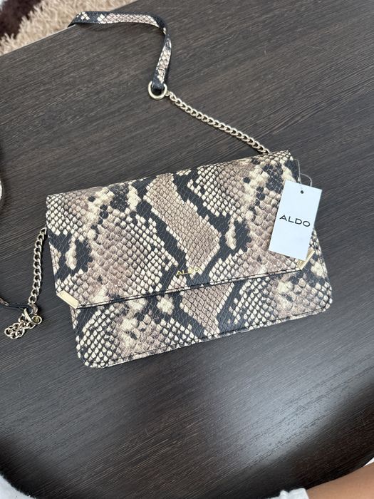 Сумка ALDO с ремешком через плечо.Абсолютно новая.