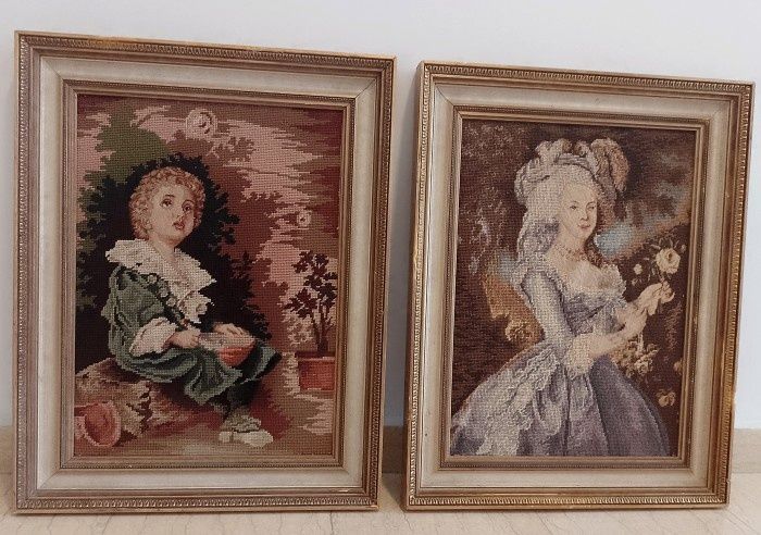 Set de două tablouri decorative vechi, cusute manual, reprezentând por