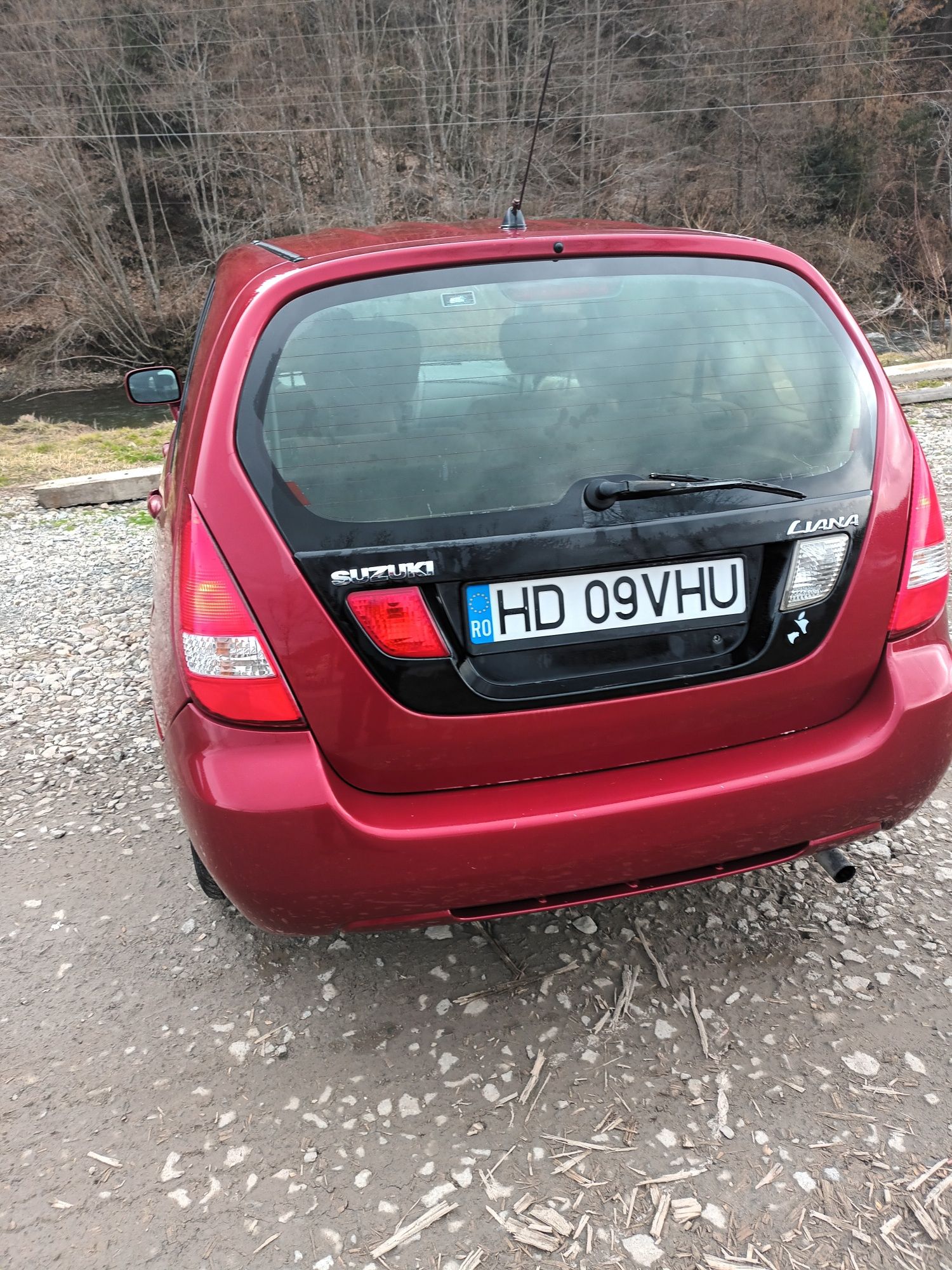 Suzuki liana 1.6  benzina