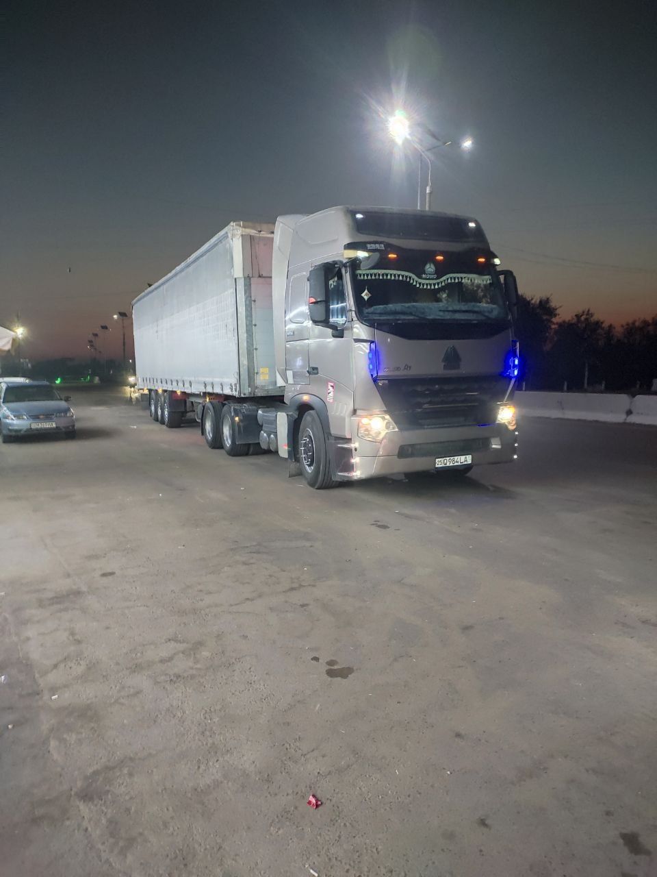 Howo A 7 kamplekt sotiladi