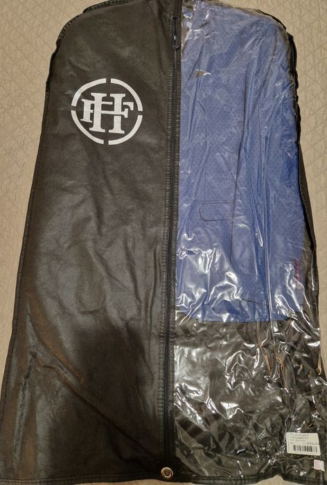 Предлагам чисто ново мъжко сако Felix Hardy