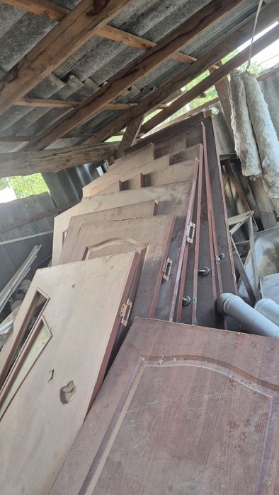 Продам межкомнатные двери