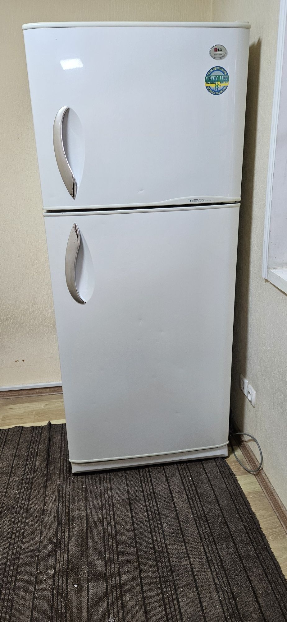 Холодильник марки LG