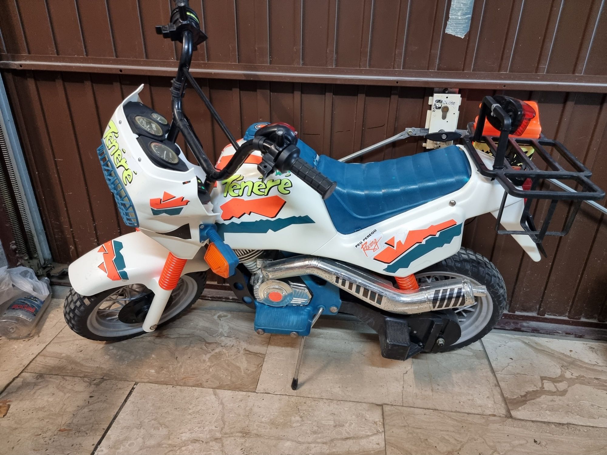 Motocicleta electrica peg perego