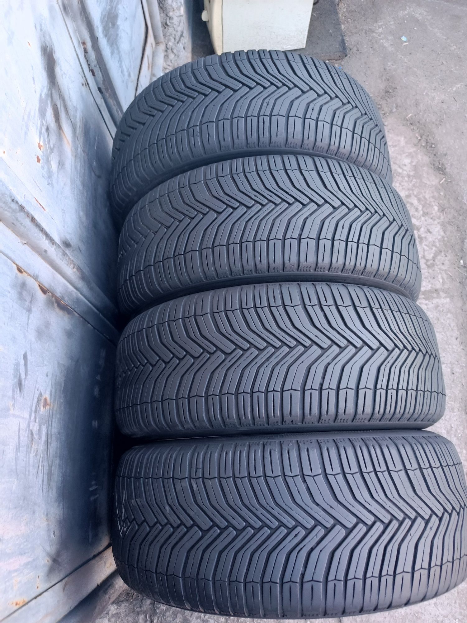 215/55/16 Michelin