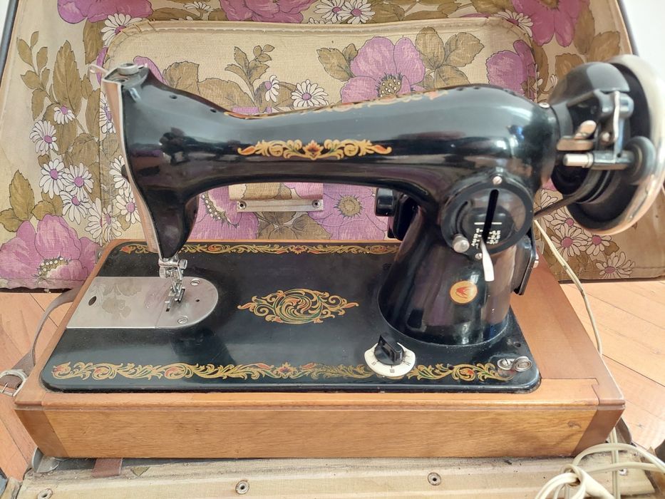 Mașină pentru cusut Podolsk MSh-2 vintage