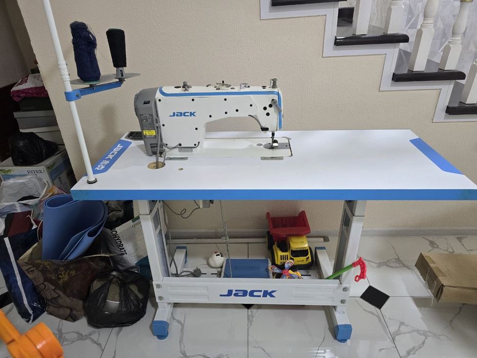 Швейная мощная машина Jack