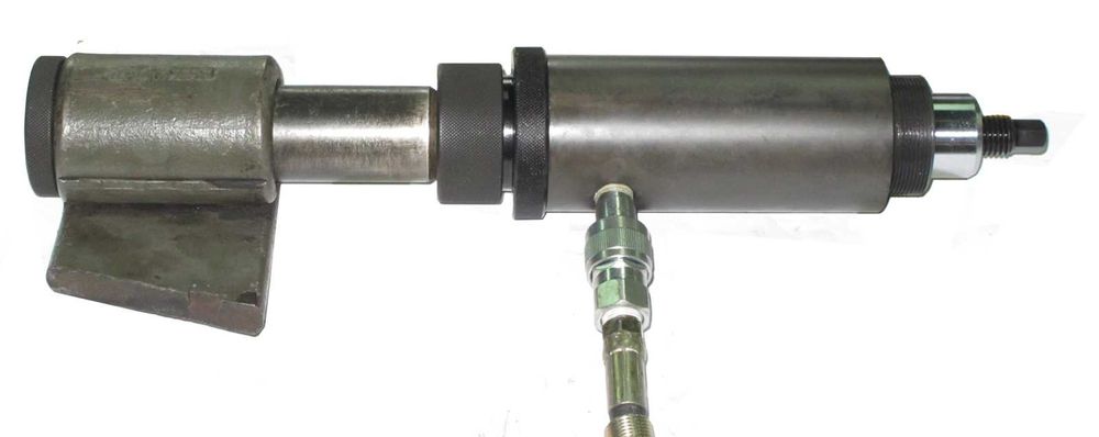 Presa hidraulica pentru bucse arc suspensie camioane, 17 tone