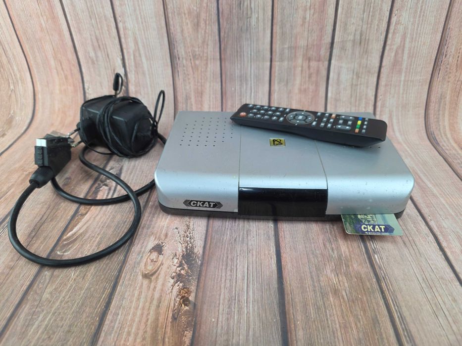 Цифров приемник за кабелна телевизия  Deltaline DL-STB-C100