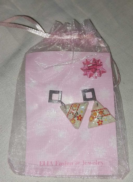 РАЗПРОДАЖБА Обеци и гердани, нови, уникални