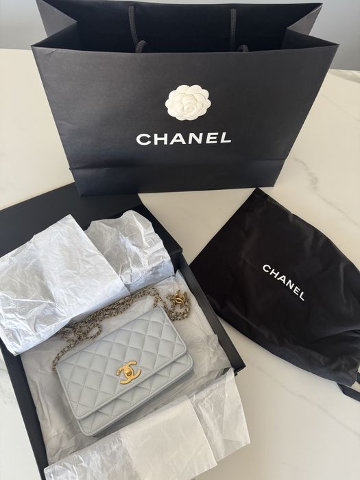 Chanel wallet on chain
