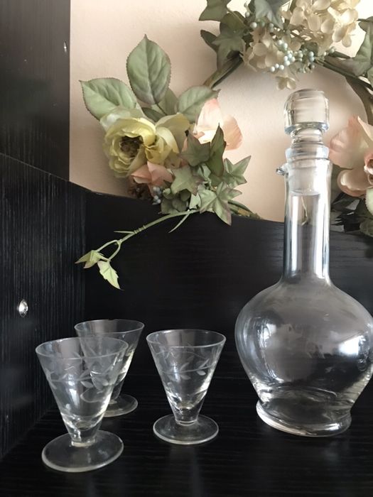 Чашки и шише, сувенири за подарък